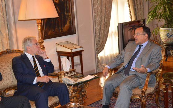   مصر اليوم - فهمي يؤكِّد عزم السُّلطات الانتهاء من المرحلة الانتقاليَّة خلال زيارته إلى روما