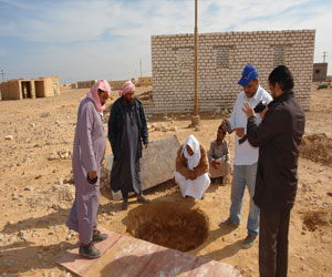   مصر اليوم - حفّر 100 بئر وإنشاء سدود لميّاه الأمطّار في مطروح