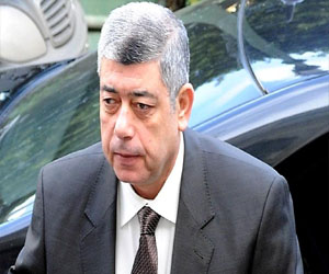   مصر اليوم - فتح طريق شارع قصر العيني وإزالة الحائط الخرساني المؤدي لميدان التحرير