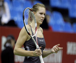   مصر اليوم - فايديسوفا تلمّح للعزوف عن قرار اعتزالها