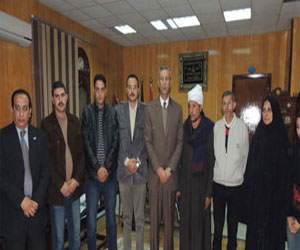   مصر اليوم - مدير أمن كفر الشيخ يكرم أسرة شهيد الشرطة