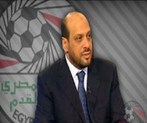   مصر اليوم - الجبلاية تخطط لإقصاء الجوهري عن منصبه والإستعانه بخبير أجنبي