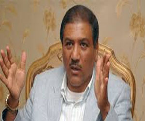   مصر اليوم - السَّادات يقود حملة لإثناء عنان عن الترشُّح للرِّئاسة