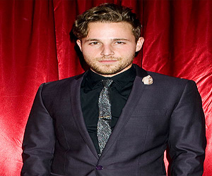   مصر اليوم - شون بايفروم نجم ربات بيوت يائسات يكشف إدمانه على المخدرات