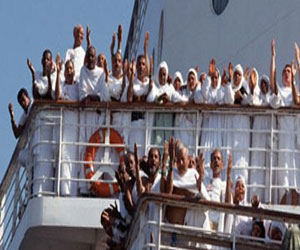 مصر اليوم - ميناء سفاجا يستقبل 425 معتمرًا