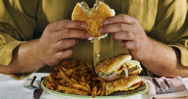   مصر اليوم -  دراسة الوجبات السريعة تزيد من معادل كتلة الجسم