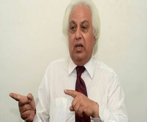   مصر اليوم - سميّر غطاس ينتقدُ الهجوم على القضاءِ المصري