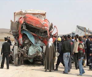   مصر اليوم - وفاة سيِّدة وإصابة 4 آخرين في سوهاج إثر تصادم سيارة نقل بـ توك توك