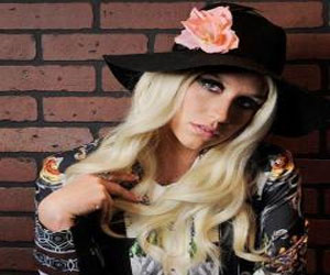   مصر اليوم - كيشا ترجئ جولتها الموسيقية للتركيز على صحتها