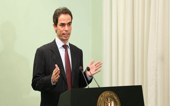   مصر اليوم - المسلمانيّ يؤكِّد أنه من أشد المؤمنين بنظرية المؤامرة والسياسة الدولية مجموعة مؤامرات