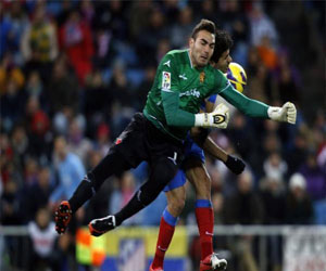   مصر اليوم - أتلتيكو مدريد يعلن انتقال حارسه روبرتو خيمينيز الى أوليمبياكوس