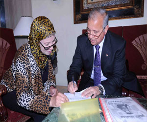   مصر اليوم - محافظ الأقصر يعتمد نتائج الشَّهادتين الابتدائيَّة والإعداديَّة