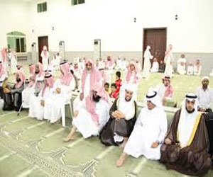   مصر اليوم - 60 ساعة لحفظ القرآن في حلقات الأمير بندر في جدة