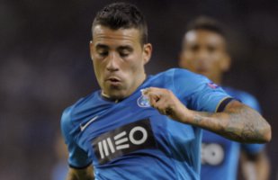   مصر اليوم - فالنسيا يخطف أوتاميندي من كبار أوروبا