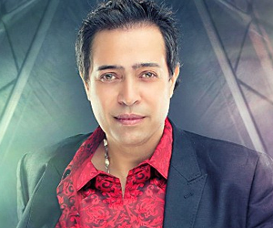   مصر اليوم - الفنان حكيم يحي حفلاً في دبي