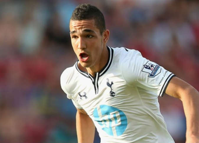   مصر اليوم - الجزائري بن طالب لاعب توتنهام يقترب من منتخب الجزائر