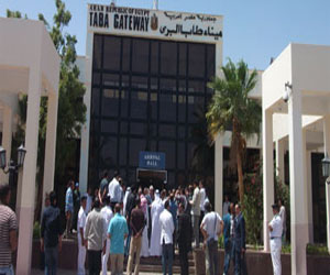 مصر اليوم - منفذ طابا البري يستقبل 836 سائحًا بجنوب سيناء