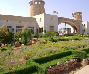   مصر اليوم - افتتاح مكتب الخدمات الطلابية في الجامعة الهاشمية