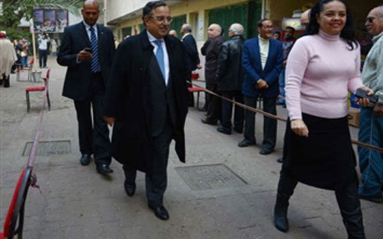   مصر اليوم - نبيل فهمي يختتم جولته الأوروبيَّة بلقاء نظيره الهولندي لبحث القضايا الإقليميَّة والدوليَّة