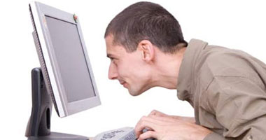 مصر اليوم - الفرنسيون يقضون 5 أيام فى العام ينتظرون أمام أجهزة الكمبيوتر