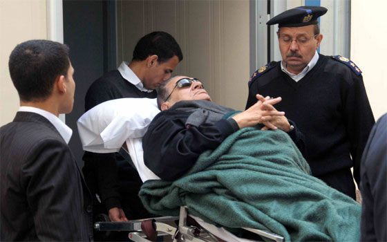   مصر اليوم - إعادّة محاكمة مبارك في قضيّة قتل المتظاهريّن وتصديّر الغاز لإسرائيّل