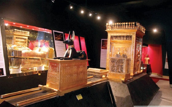   مصر اليوم - وزير الآثار يُشيد بدور الجناح المصري في القريّة العالميّة لجذب السياحة