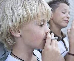   مصر اليوم - ابنك المراهق يدخن إنصحيه