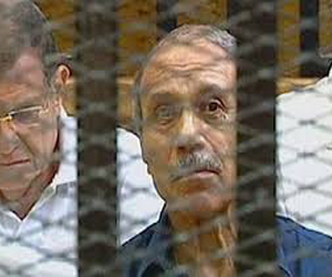   مصر اليوم - المحكمة تحدّد 13 آذار للحكم في قضيّة تربّح العادلي