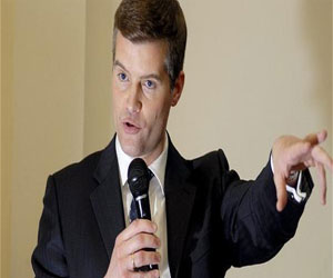   مصر اليوم - إقامة غير قانونيّة لخادمة تتسبب في استقالة وزير بريطاني