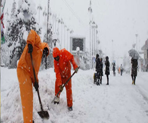   مصر اليوم - الثلوج الكثيفة تعرقل حركة النقل فى اليابان