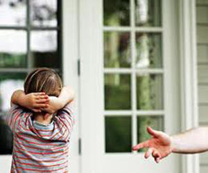   مصر اليوم - صرخه أم فرنسية غاضبة لعدم الاهتمام بالطفل الذى يعانى التوحد