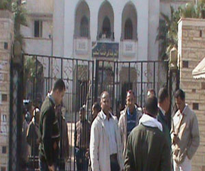 مصر اليوم - انفجار اسطوانة غاز كلور في إحدى محطات مياه الشرب في كفرالشيخ