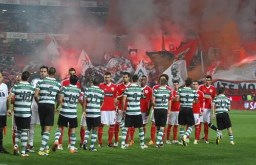   مصر اليوم - الرياح العاتية تتسبب في تأجيل ديربي لشبونة