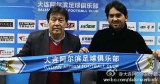   مصر اليوم - العراقى نشأت أكرم يوقع لـ إيربين الصينى