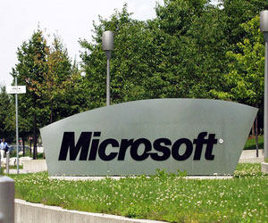   مصر اليوم - مساهمي مايكروسوفت يطالبون بإيقاف اكس بوكس و سيرفس وبينغ