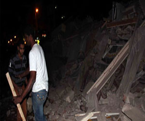 مصر اليوم - سقوط أجزاء من الكوبري الواصل بين عزبة النخل والمرج بسبب حريق