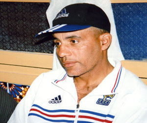   مصر اليوم - طاليب مدرب الوداد يشكو ناديه السابق بركان لاتحاد الكرة