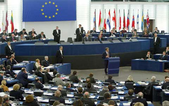   مصر اليوم - مصر ترفض أن يكون الاتّحاد الأوروبيّ حكمًا لتقييم ما يحدث بها