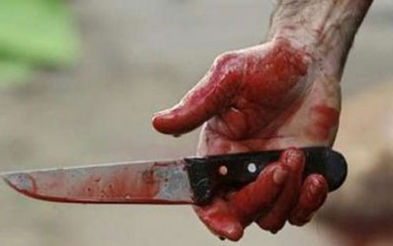   مصر اليوم - رجل يقتل زوج شقيقته طعنًا حتى الموت في بنها