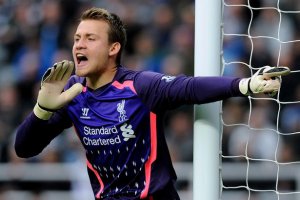   مصر اليوم - ليفربول مهتم بحارس تشيسترفيلد