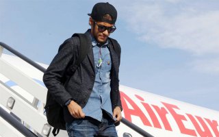   مصر اليوم - نيمار سيسافر مع البرسا إلى سان سيباستيان