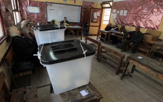   مصر اليوم - الرئيس منصور يوقّع على قانون الانتخابات الرئاسيّة الجديد خلال أيام