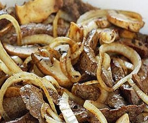 مصر اليوم - مكعبات اللحم و المشروم