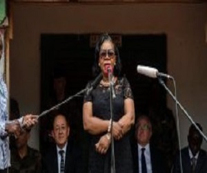   مصر اليوم - رئيسة افريقيا الوسطى تتوعد بالحرب على الانتي بالاكا