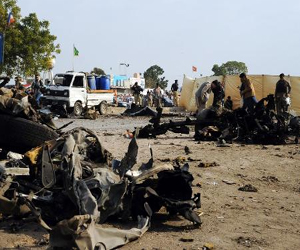   مصر اليوم - مقتل 11 شرطيًا باكستانيًا في انفجار سيارة مفخخة في كراتشي