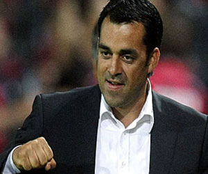   مصر اليوم - دوت يعد الجماهير بإخراج بريمن من عثرته