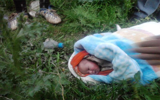   مصر اليوم - أمٌ تلد طفلها على شاطئ ترعة في كفرالزيات وتتركه حتى الموت