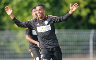   مصر اليوم - نايف هزازي يطير إلى فرنسا 24 فبراير الجاري