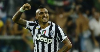   مصر اليوم - فيدال الهدف الأول لأنشيلوتي في الصيف