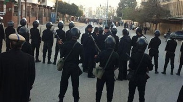 مصر اليوم - توقيف عاطل بتهمة اقتحام نقطة شرطة المنصوريَّة